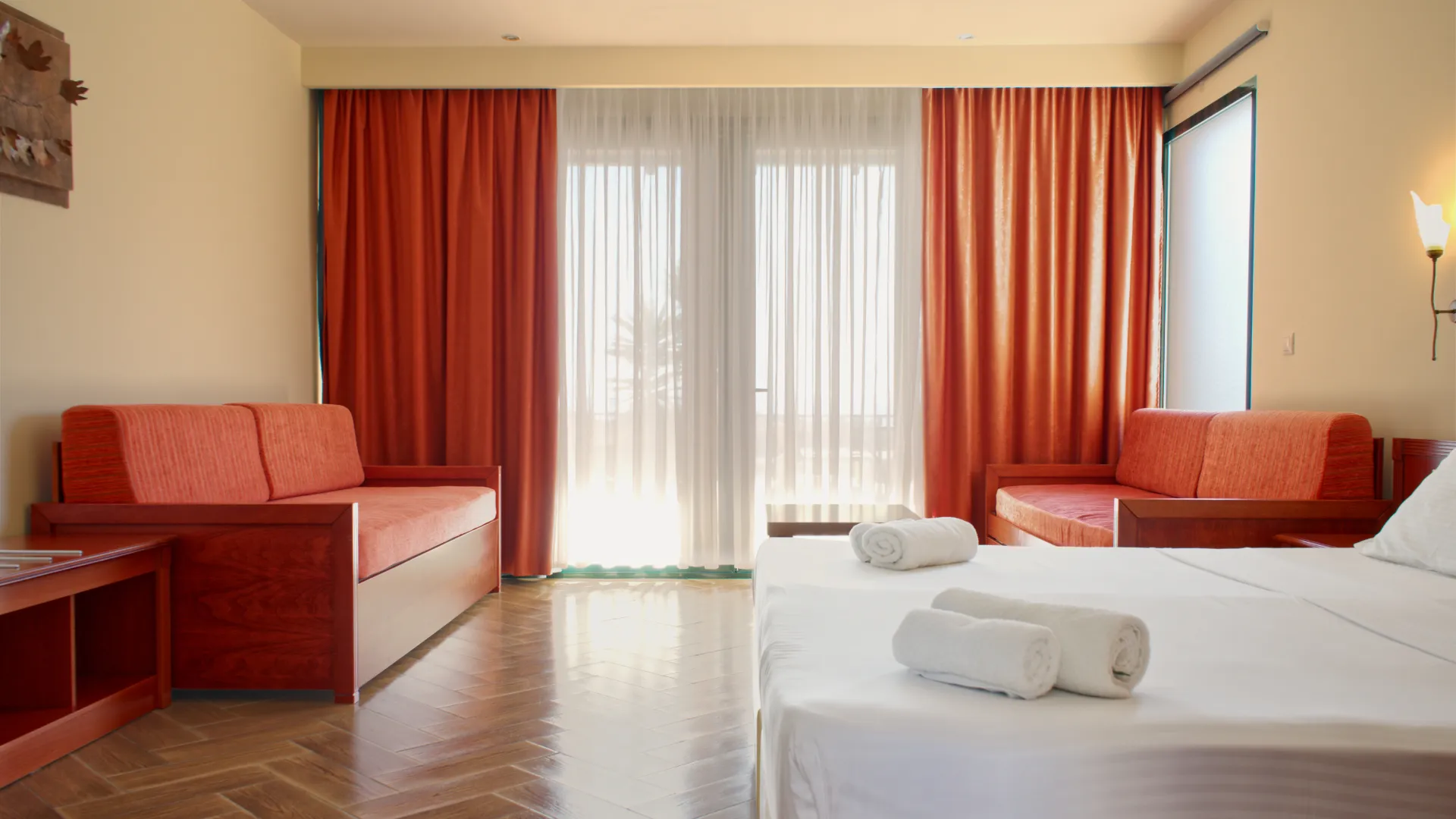 Superior Deluxe Rooms 004